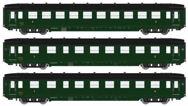 REE Modeles VB-195 - French SNCF set of three DEV AO U46 (C10 & 2xA21/2B6) Green 306, black frame and roof, Long skirt E